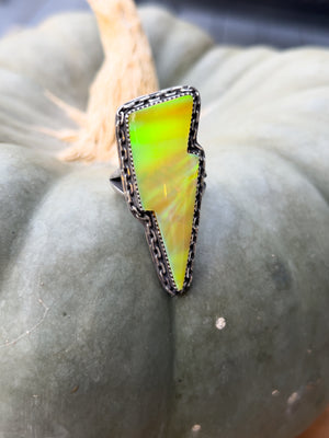 Aurora opal bolt size 8